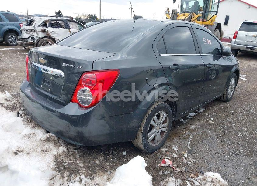 Photo 4 of 2016 Chevrolet Sonic LT AUTO (VIN 1G1JC5SH2G4101290)