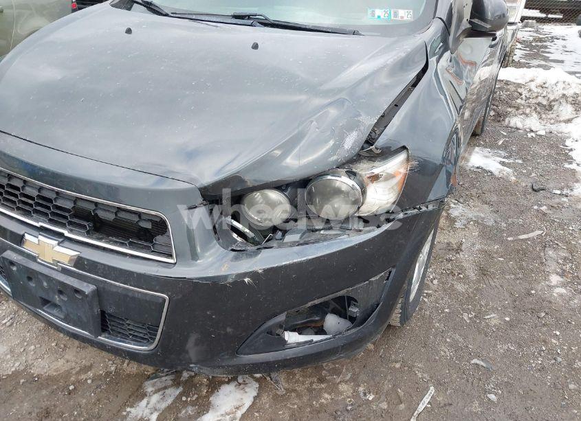 Photo 6 of 2016 Chevrolet Sonic LT AUTO (VIN 1G1JC5SH2G4101290)