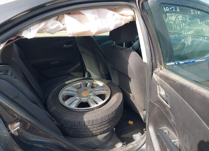 Photo 8 of 2016 Chevrolet Sonic LT AUTO (VIN 1G1JC5SH2G4110992)