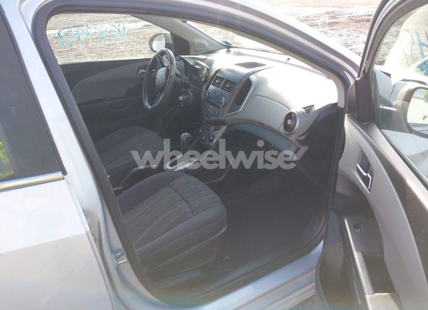 Photo 5 of 2012 Chevrolet Sonic 2LT (VIN 1G1JC5SH3C4150153)