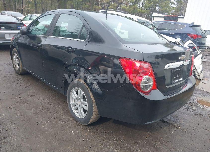 Photo 3 of 2012 Chevrolet Sonic 2LT (VIN 1G1JC5SH3C4178759)