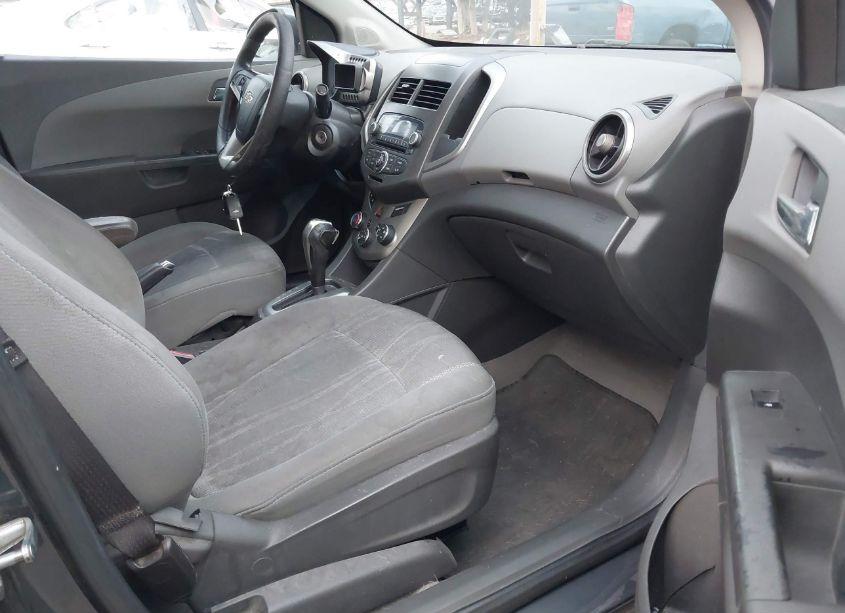 Photo 5 of 2012 Chevrolet Sonic 2LT (VIN 1G1JC5SH3C4210058)