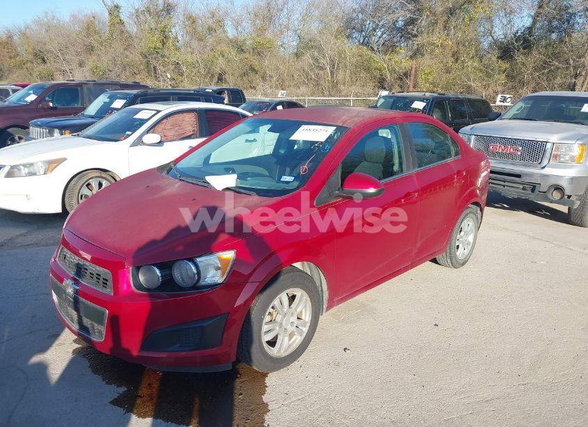 Photo 2 of 2013 Chevrolet Sonic LT AUTO (VIN 1G1JC5SH3D4104405)