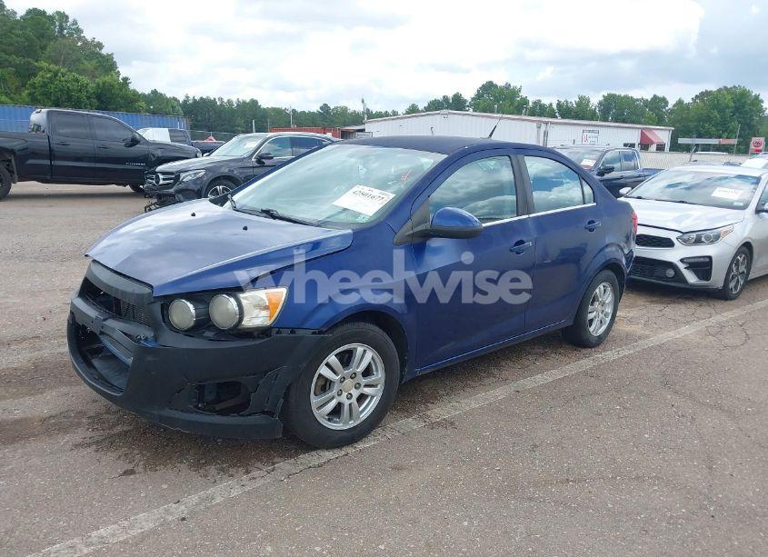 Photo 2 of 2013 Chevrolet Sonic LT AUTO (VIN 1G1JC5SH3D4118093)