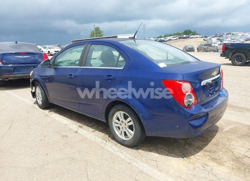 Photo 3 of 2013 Chevrolet Sonic LT AUTO (VIN 1G1JC5SH3D4118093)