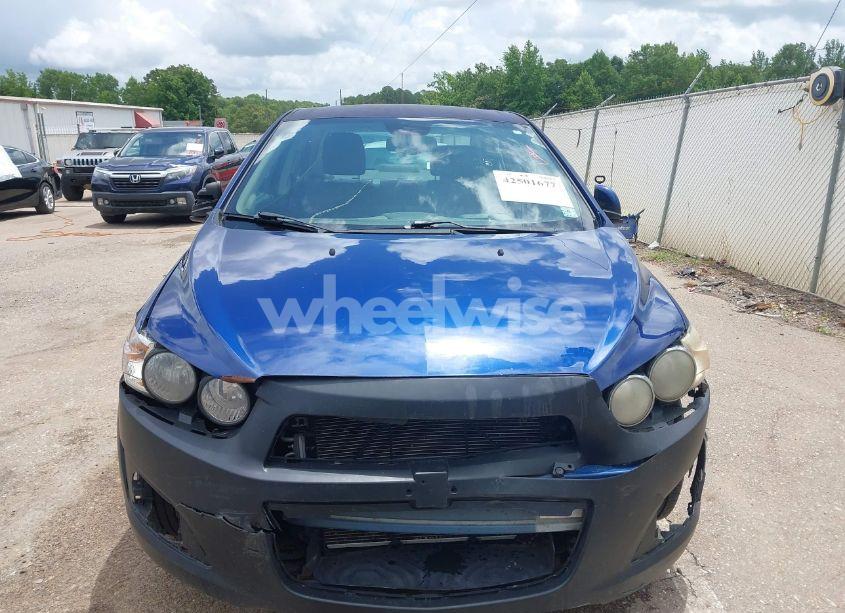 Photo 6 of 2013 Chevrolet Sonic LT AUTO (VIN 1G1JC5SH3D4118093)