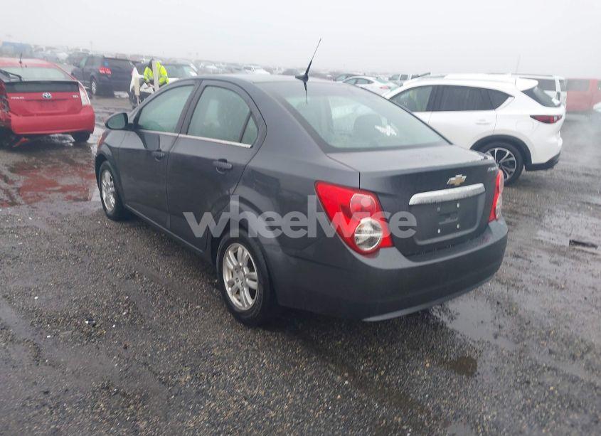 Photo 3 of 2013 Chevrolet Sonic LT AUTO (VIN 1G1JC5SH3D4190489)