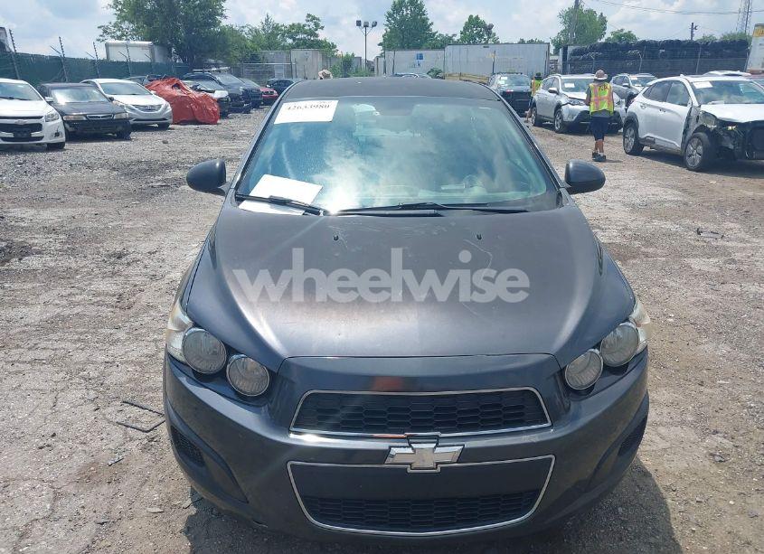 Photo 6 of 2013 Chevrolet Sonic LT AUTO (VIN 1G1JC5SH3D4224639)