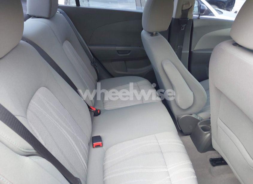 Photo 8 of 2013 Chevrolet Sonic LT AUTO (VIN 1G1JC5SH3D4233406)