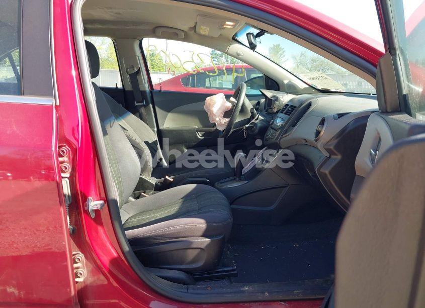 Photo 5 of 2013 Chevrolet Sonic LT (VIN 1G1JC5SH3D4256507)