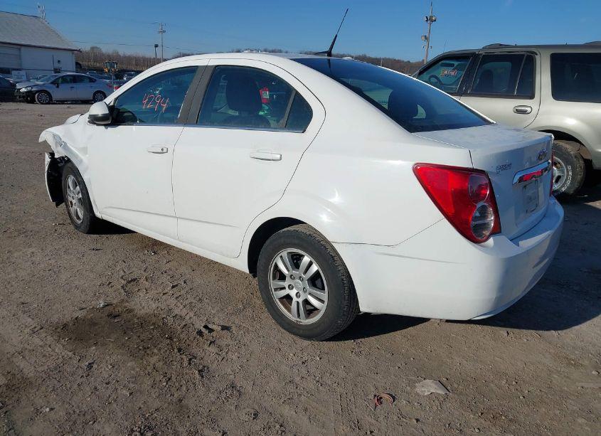 Photo 3 of 2014 Chevrolet Sonic LT AUTO (VIN 1G1JC5SH3E4104762)