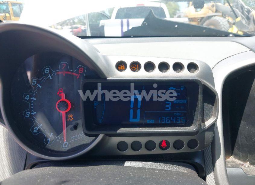 Photo 7 of 2014 Chevrolet Sonic LT AUTO (VIN 1G1JC5SH3E4118953)