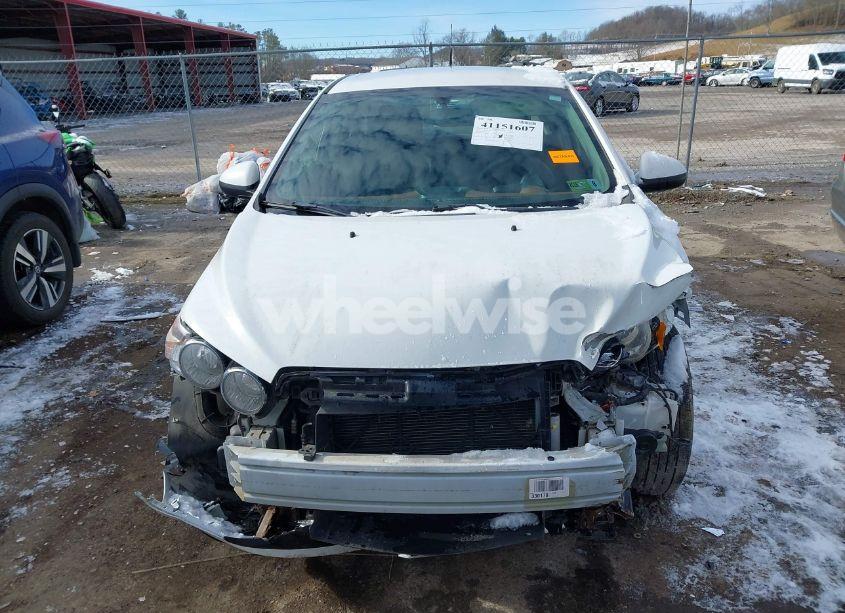 Photo 11 of 2014 Chevrolet Sonic LT AUTO (VIN 1G1JC5SH3E4136580)