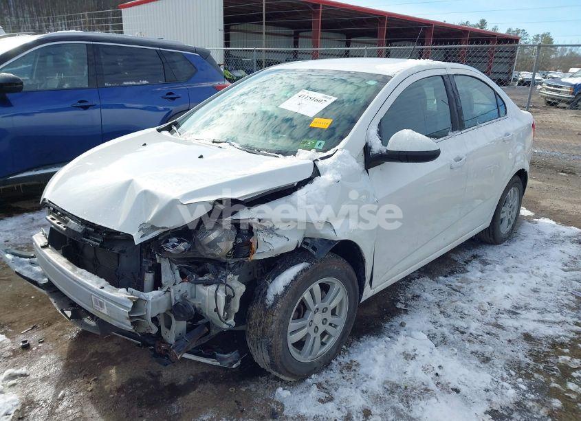 Photo 2 of 2014 Chevrolet Sonic LT AUTO (VIN 1G1JC5SH3E4136580)