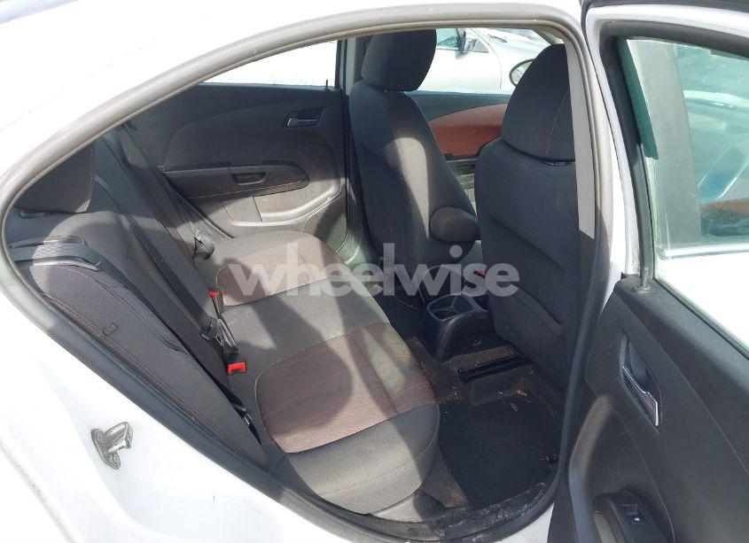 Photo 8 of 2014 Chevrolet Sonic LT AUTO (VIN 1G1JC5SH3E4136580)