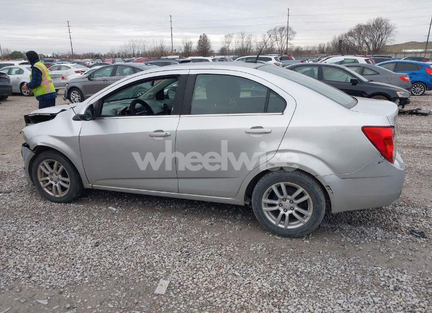 Photo 14 of 2014 Chevrolet Sonic LT AUTO (VIN 1G1JC5SH3E4138488)