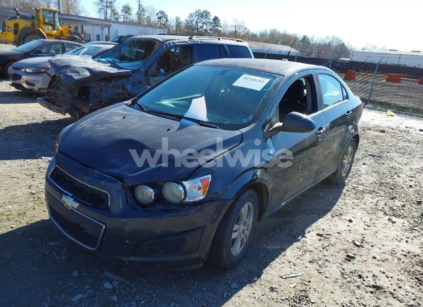 Photo 2 of 2014 Chevrolet Sonic LT AUTO (VIN 1G1JC5SH3E4148597)