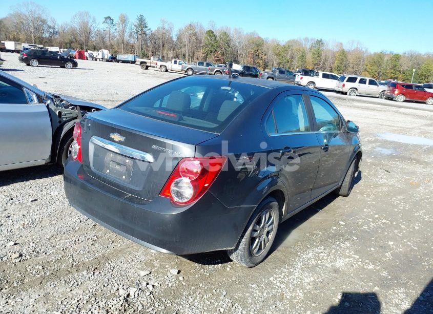 Photo 4 of 2014 Chevrolet Sonic LT AUTO (VIN 1G1JC5SH3E4148597)