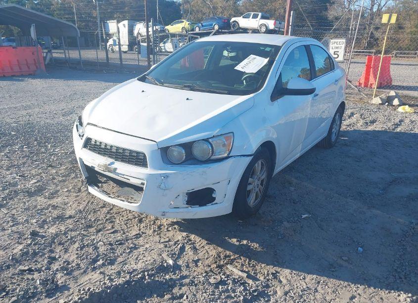 Photo 2 of 2014 Chevrolet Sonic LT AUTO (VIN 1G1JC5SH3E4155369)