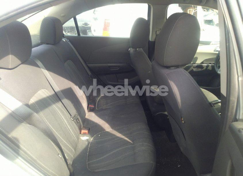 Photo 8 of 2014 Chevrolet Sonic LT AUTO (VIN 1G1JC5SH3E4178750)