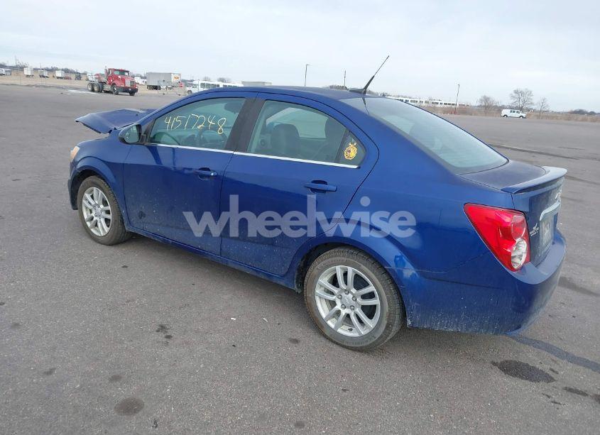 Photo 3 of 2014 Chevrolet Sonic LT AUTO (VIN 1G1JC5SH3E4191885)
