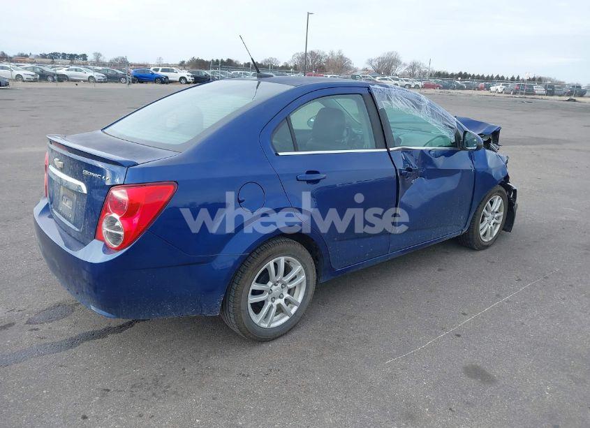 Photo 4 of 2014 Chevrolet Sonic LT AUTO (VIN 1G1JC5SH3E4191885)