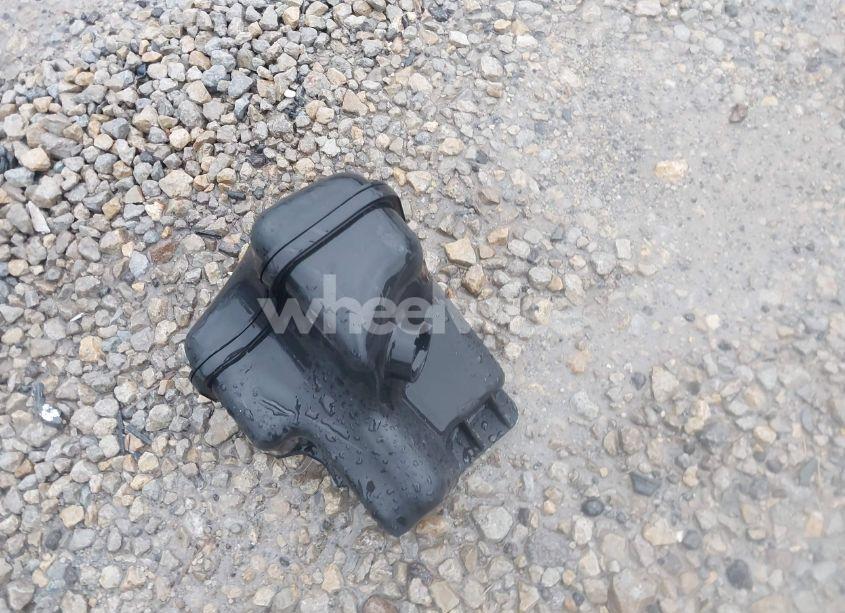 Photo 12 of 2014 Chevrolet Sonic LT AUTO (VIN 1G1JC5SH3E4212735)