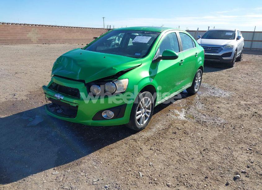 Photo 2 of 2014 Chevrolet Sonic LT (VIN 1G1JC5SH3E4219619)