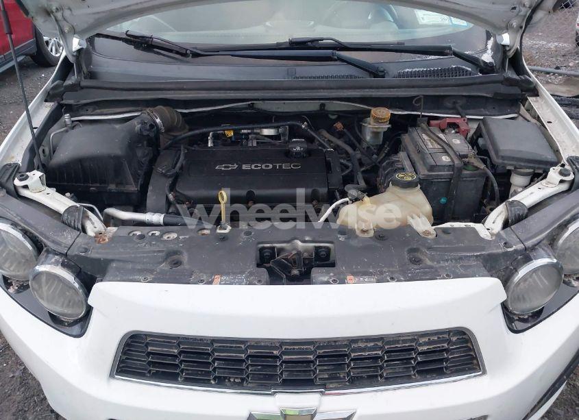 Photo 10 of 2015 Chevrolet Sonic LT AUTO (VIN 1G1JC5SH3F4110157)