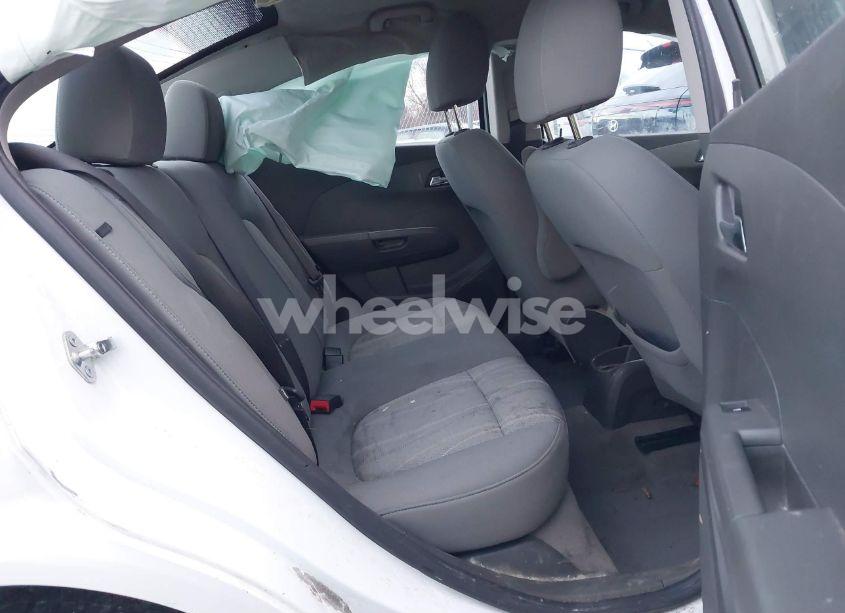 Photo 8 of 2015 Chevrolet Sonic LT AUTO (VIN 1G1JC5SH3F4110157)