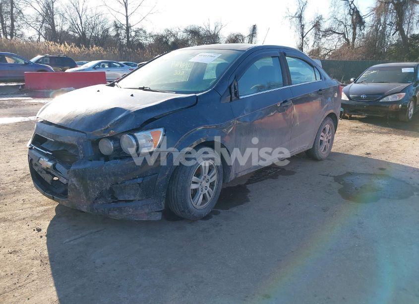 Photo 2 of 2015 Chevrolet Sonic LT AUTO (VIN 1G1JC5SH3F4153140)