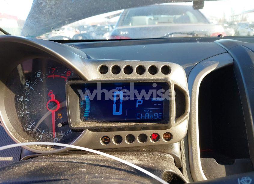 Photo 6 of 2015 Chevrolet Sonic LT AUTO (VIN 1G1JC5SH3F4153140)