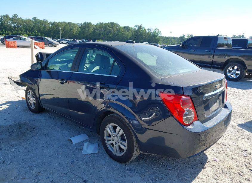 Photo 3 of 2015 Chevrolet Sonic LT AUTO (VIN 1G1JC5SH3F4154692)