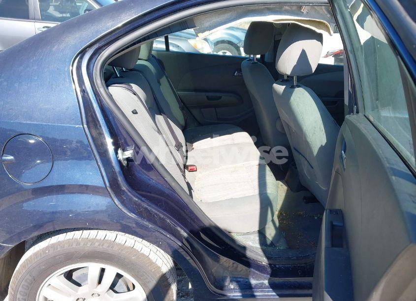 Photo 8 of 2015 Chevrolet Sonic LT AUTO (VIN 1G1JC5SH3F4154692)