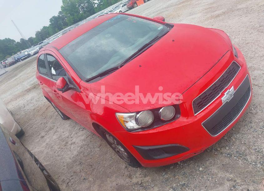 2015 Chevrolet Sonic LT AUTO (VIN 1G1JC5SH3F4216253) main photo