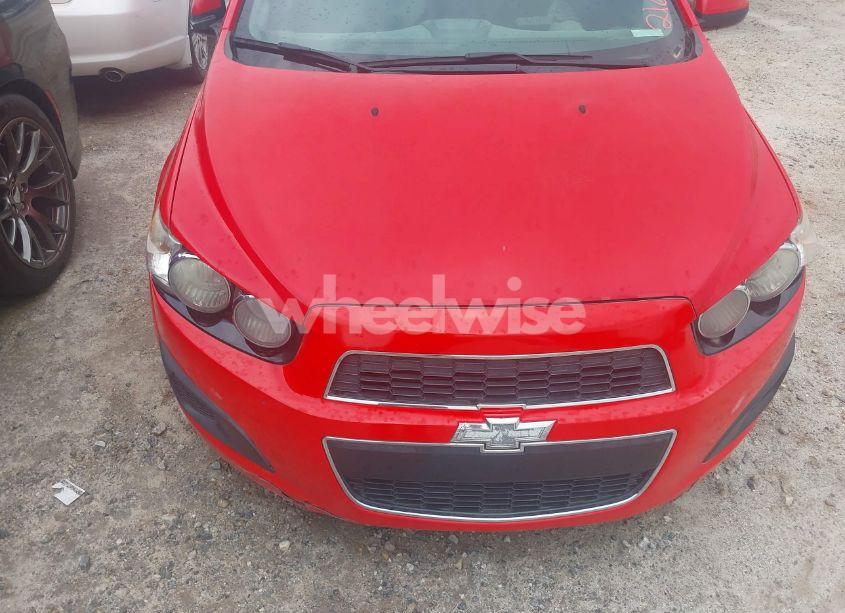 Photo 6 of 2015 Chevrolet Sonic LT AUTO (VIN 1G1JC5SH3F4216253)