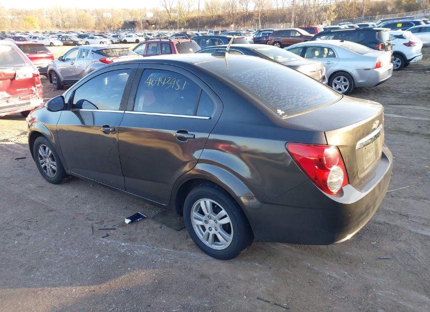 Photo 3 of 2016 Chevrolet Sonic LT AUTO (VIN 1G1JC5SH3G4126487)