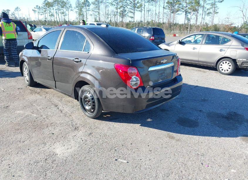 Photo 3 of 2016 Chevrolet Sonic LT AUTO (VIN 1G1JC5SH3G4139644)