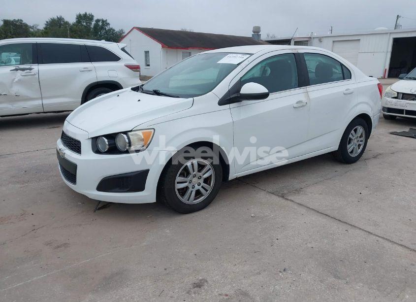 Photo 2 of 2012 Chevrolet Sonic 2LT (VIN 1G1JC5SH4C4192752)