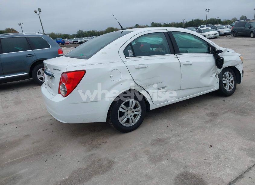 Photo 4 of 2012 Chevrolet Sonic 2LT (VIN 1G1JC5SH4C4192752)