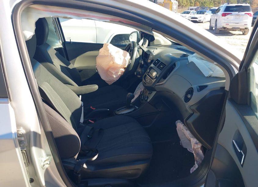 Photo 5 of 2013 Chevrolet Sonic LT AUTO (VIN 1G1JC5SH4D4104994)