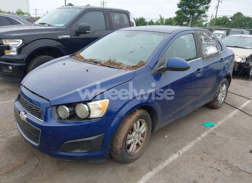 Photo 2 of 2013 Chevrolet Sonic LT AUTO (VIN 1G1JC5SH4D4124601)