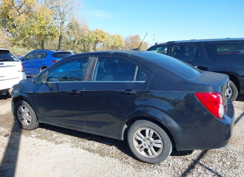 Photo 15 of 2013 Chevrolet Sonic LT AUTO (VIN 1G1JC5SH4D4155038)