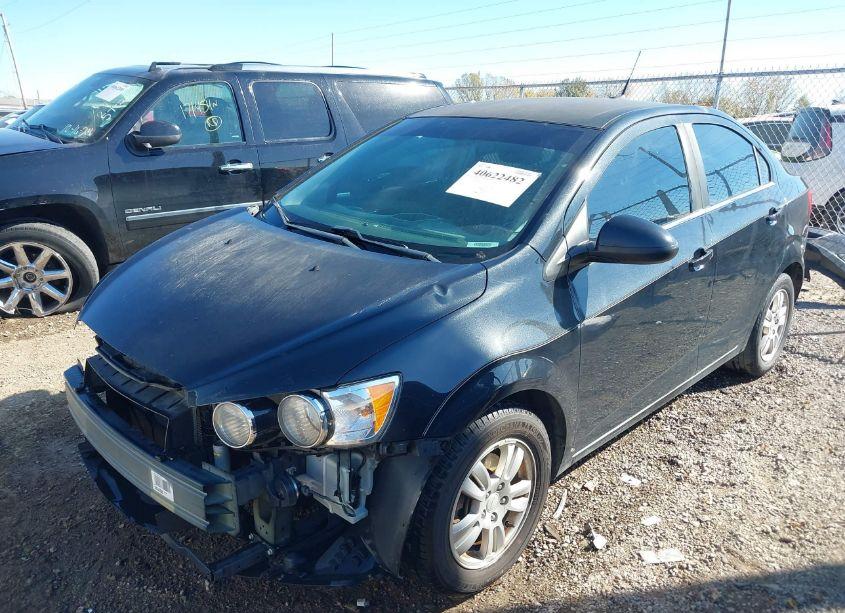 Photo 2 of 2013 Chevrolet Sonic LT AUTO (VIN 1G1JC5SH4D4155038)