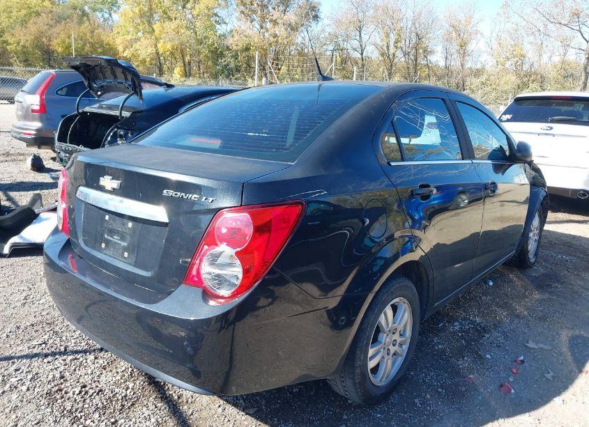 Photo 4 of 2013 Chevrolet Sonic LT AUTO (VIN 1G1JC5SH4D4155038)