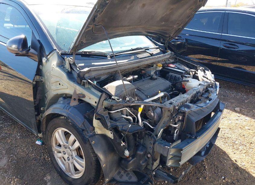 Photo 6 of 2013 Chevrolet Sonic LT AUTO (VIN 1G1JC5SH4D4155038)