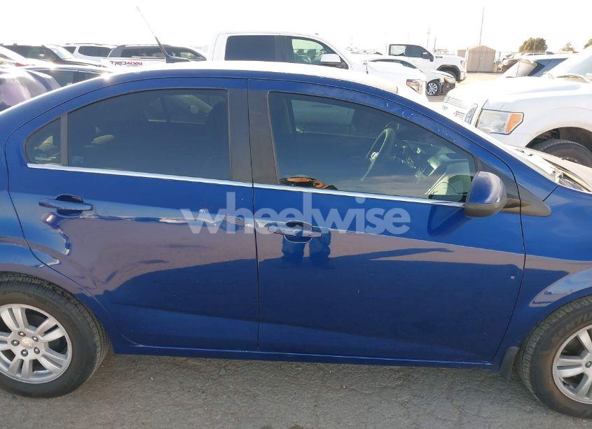 Photo 13 of 2013 Chevrolet Sonic LT AUTO (VIN 1G1JC5SH4D4254569)