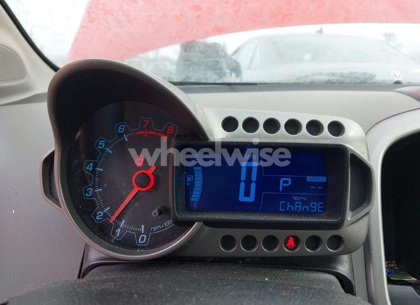 Photo 12 of 2014 Chevrolet Sonic LT AUTO (VIN 1G1JC5SH4E4125118)