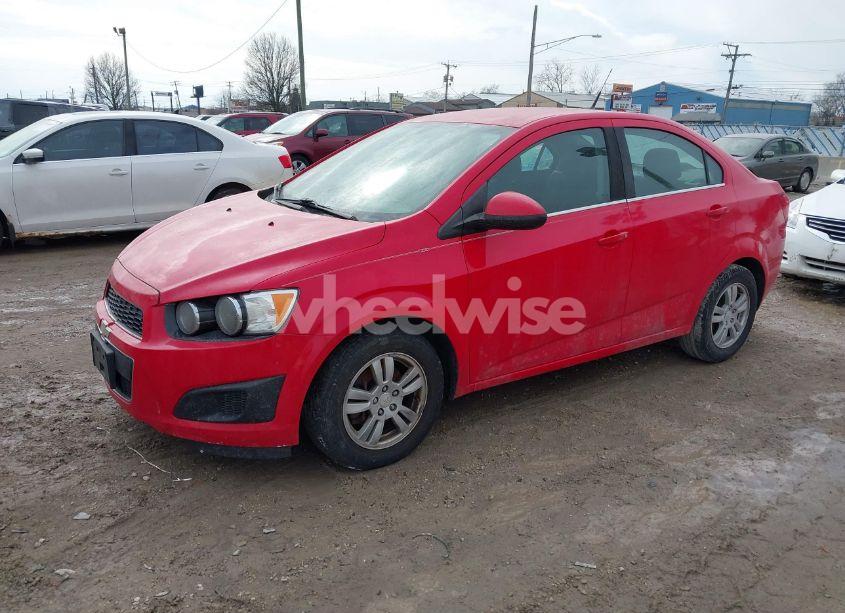 Photo 2 of 2014 Chevrolet Sonic LT AUTO (VIN 1G1JC5SH4E4125118)