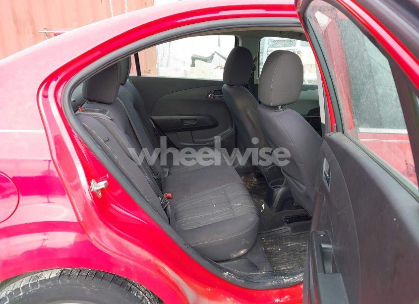 Photo 8 of 2014 Chevrolet Sonic LT AUTO (VIN 1G1JC5SH4E4125118)